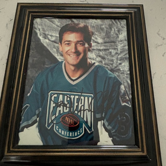 Signed autograph photo of John Vanbiedbrouck from the Florida Panthers - Picture 3 of 4